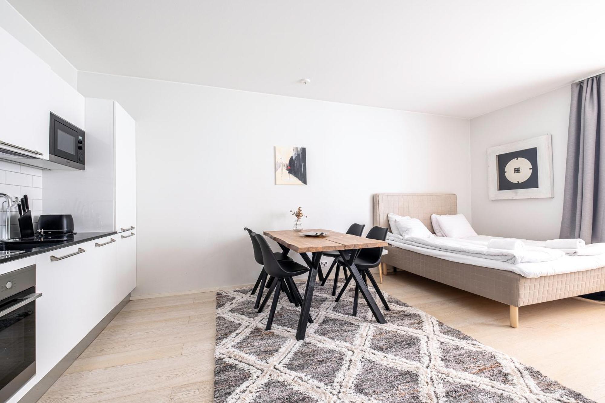 הלסינקי Nice Studio Apartment On A Pedestrian Street מראה חיצוני תמונה